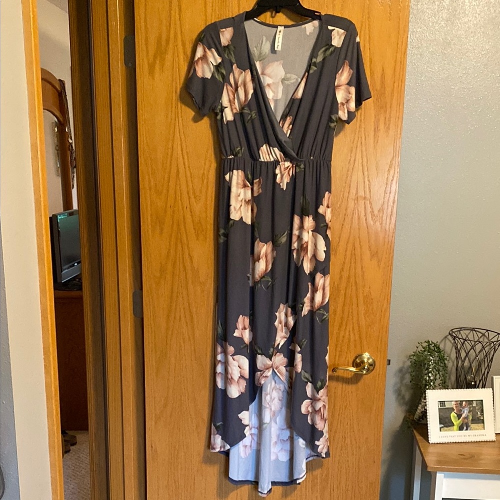 REDUCED!! Large Vanilla Bay Gray and Peach High-Low Wrap Sundress